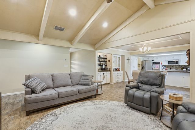 6514 Circo Drive, De Cordova, TX 76049