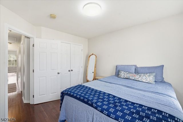 41 Creekside Ct, Secaucus Town, NJ 07094