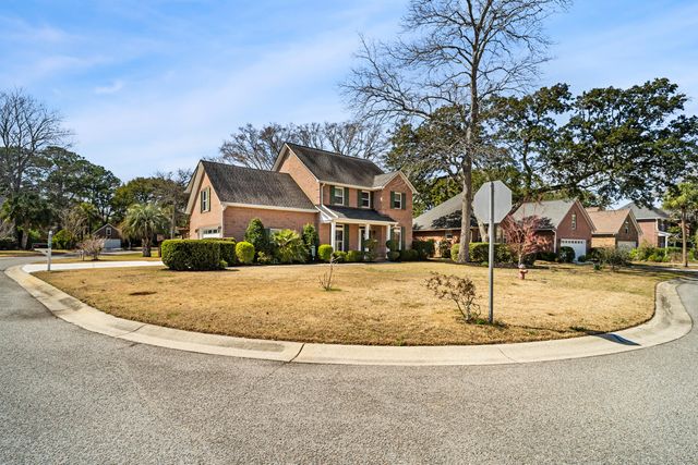 1418 Waterlily Drive, Mount Pleasant, SC 29464