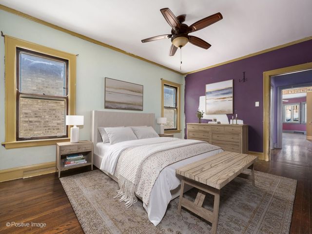 2542 W Coyle Avenue, Chicago, IL 60645