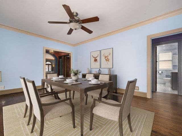 2542 W Coyle Avenue, Chicago, IL 60645