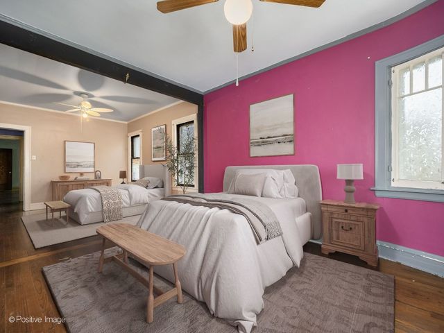 2542 W Coyle Avenue, Chicago, IL 60645