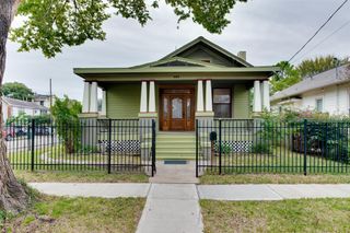 401 Willard Street, Houston, TX 77006