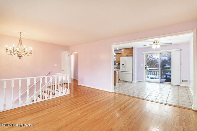 8203 Siesta Way, Louisville, KY 40219