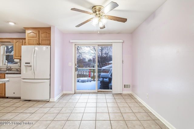 8203 Siesta Way, Louisville, KY 40219