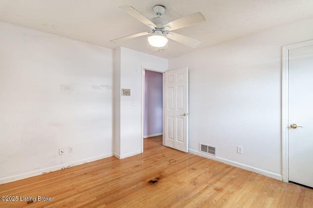 8203 Siesta Way, Louisville, KY 40219