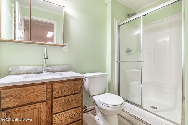 8203 Siesta Way, Louisville, KY 40219