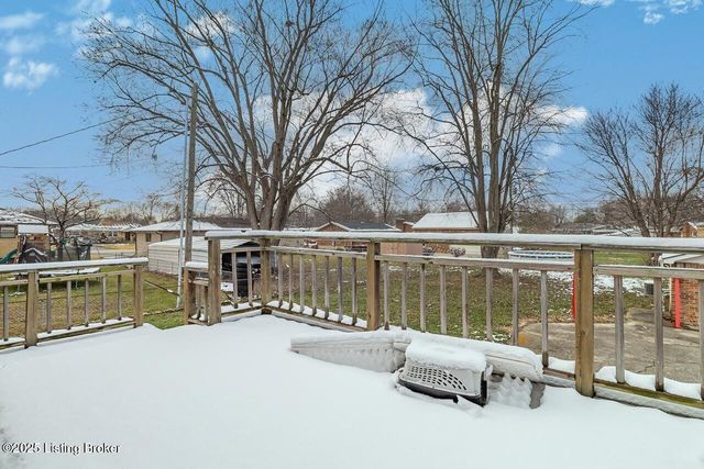 8203 Siesta Way, Louisville, KY 40219