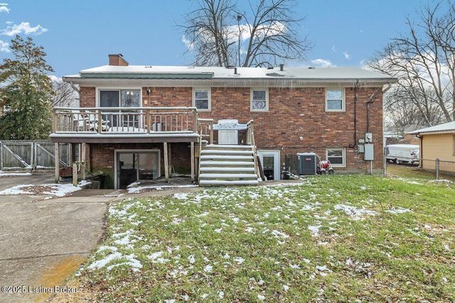 8203 Siesta Way, Louisville, KY 40219