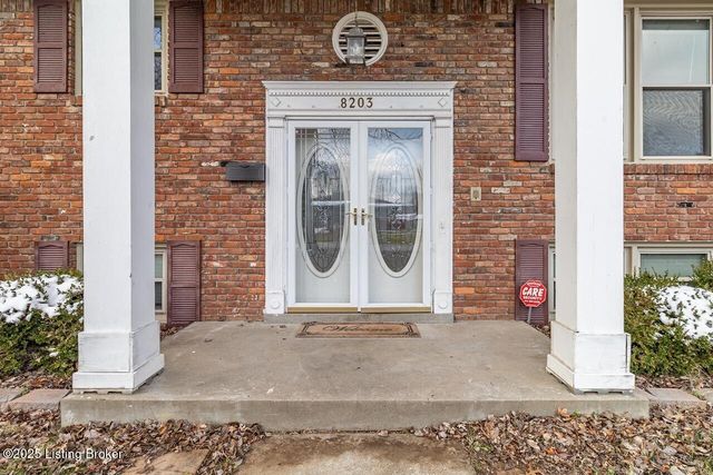 8203 Siesta Way, Louisville, KY 40219