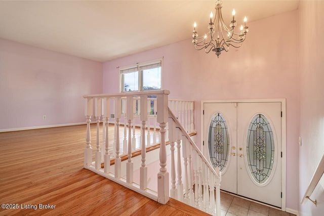 8203 Siesta Way, Louisville, KY 40219