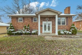 8203 Siesta Way, Louisville, KY 40219