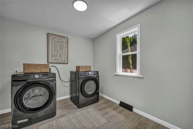 350 Kenilworth Road, Bay Village, OH 44140