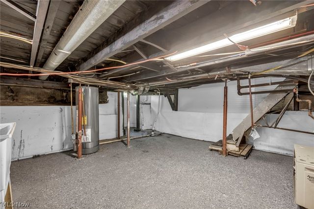 350 Kenilworth Road, Bay Village, OH 44140
