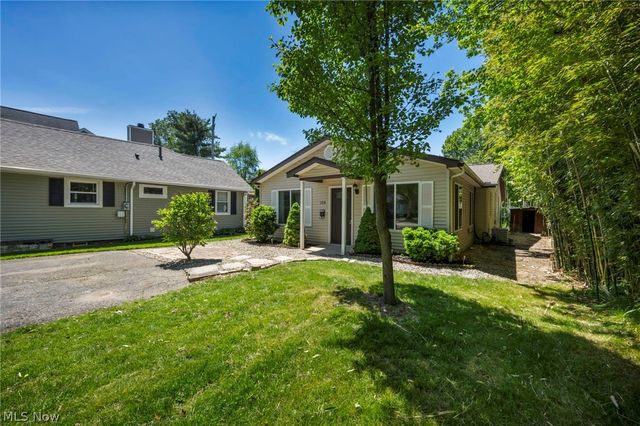 350 Kenilworth Road, Bay Village, OH 44140