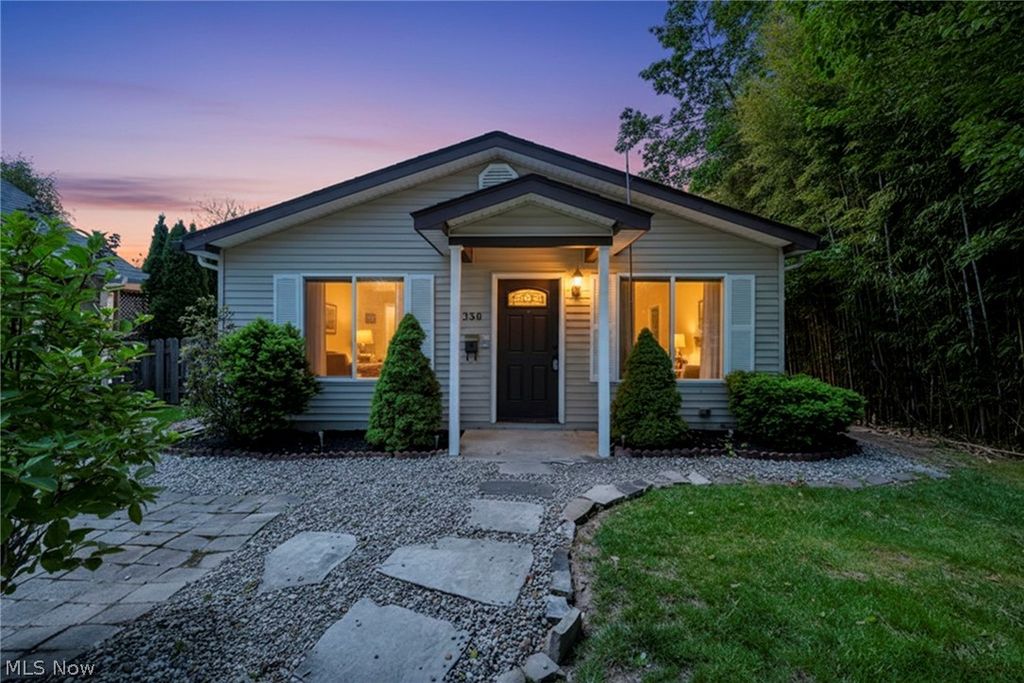 350 Kenilworth Road, Bay Village, OH 44140