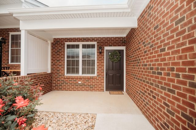 184 Villa Oak CIR, Bedford, VA 24523