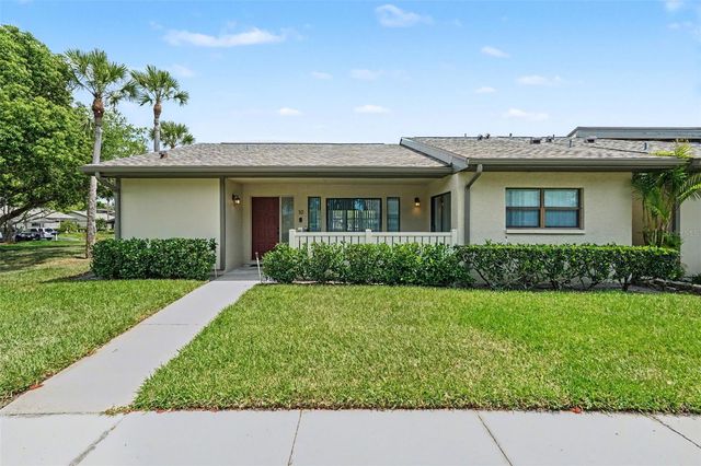 10 LESLEY LANE, Oldsmar, FL 34677