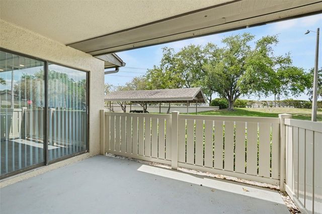 10 LESLEY LANE, Oldsmar, FL 34677