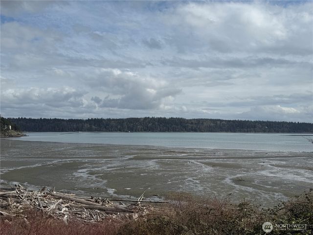 13574 S Green Street, Anacortes, WA 98221