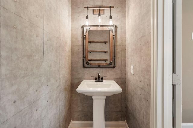 34130 Mill Creek Way, Pinehurst, TX 77362