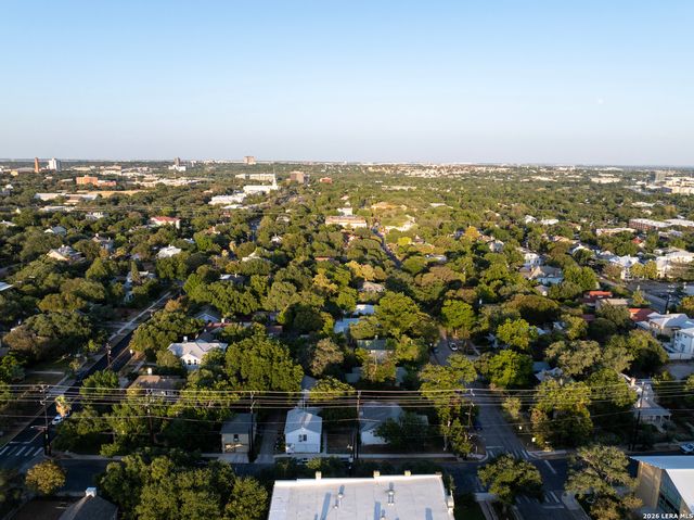 133 W HUISACHE AVE, San Antonio, TX 78212
