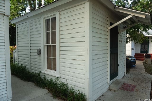 133 W HUISACHE AVE, San Antonio, TX 78212