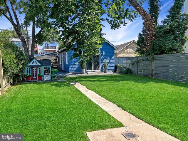 1209 GALLATIN ST NW, Washington, DC 20011