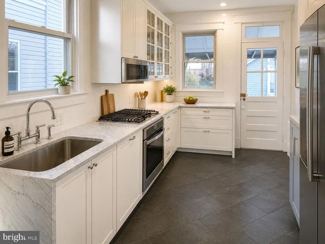 1209 GALLATIN ST NW, Washington, DC 20011
