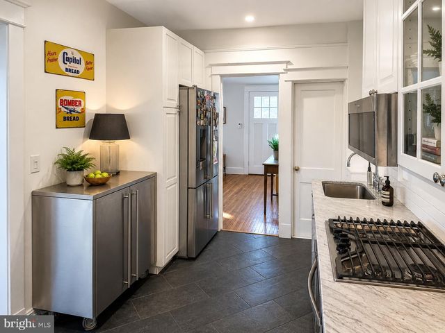 1209 GALLATIN ST NW, Washington, DC 20011