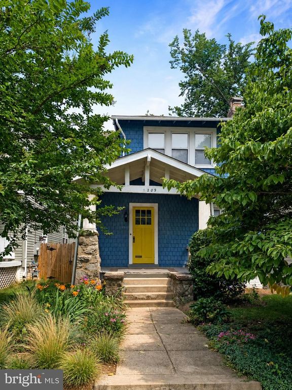 1209 GALLATIN ST NW, Washington, DC 20011