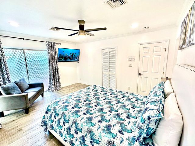 1742 NE 7th Street, Fort Lauderdale, FL 33304