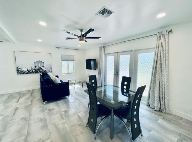 1742 NE 7th Street, Fort Lauderdale, FL 33304