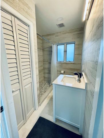 1742 NE 7th Street, Fort Lauderdale, FL 33304