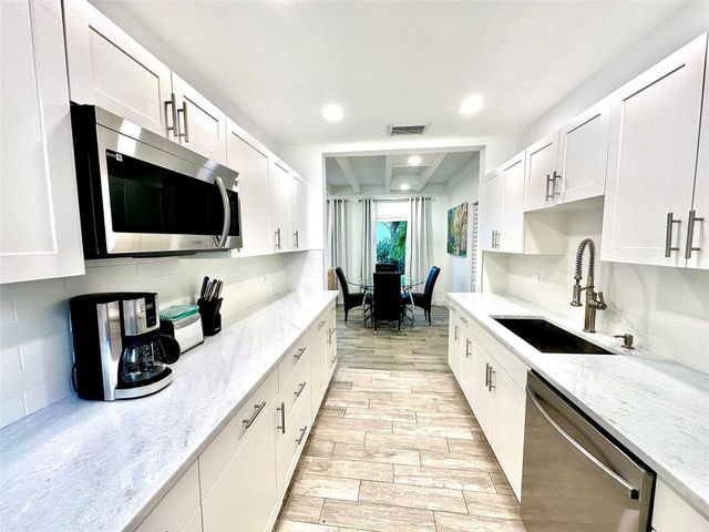 1742 NE 7th Street, Fort Lauderdale, FL 33304