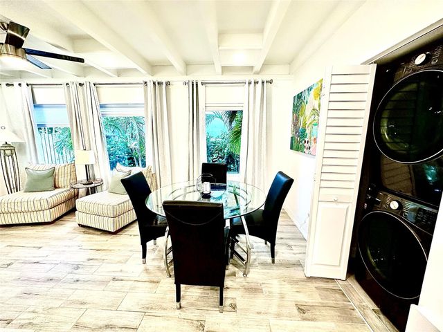 1742 NE 7th Street, Fort Lauderdale, FL 33304