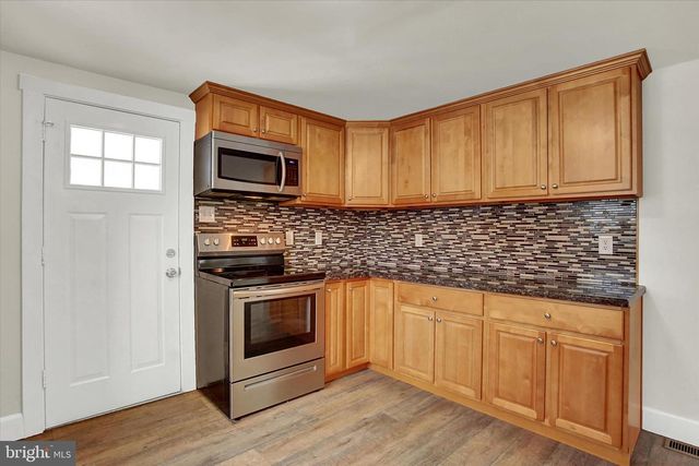 126 LOCUST ST, Elizabethville, PA 17023