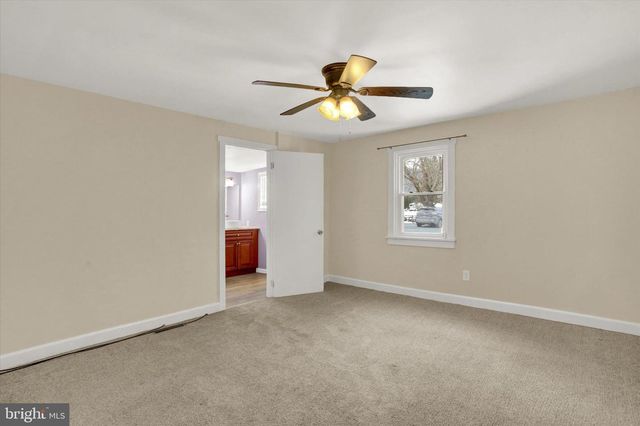 126 LOCUST ST, Elizabethville, PA 17023