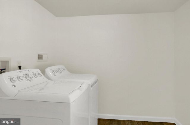 126 LOCUST ST, Elizabethville, PA 17023