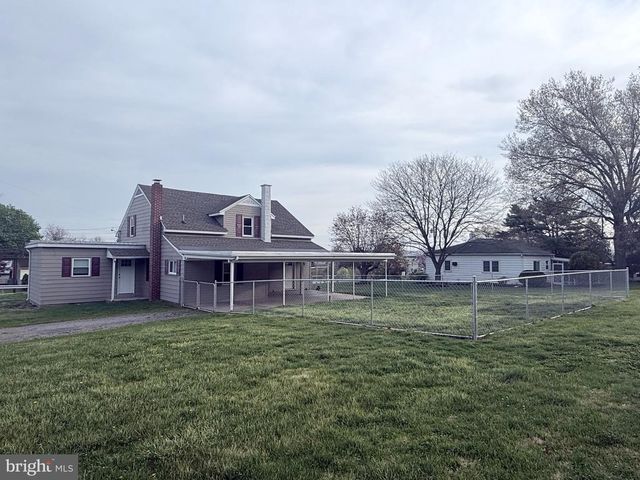 126 LOCUST ST, Elizabethville, PA 17023