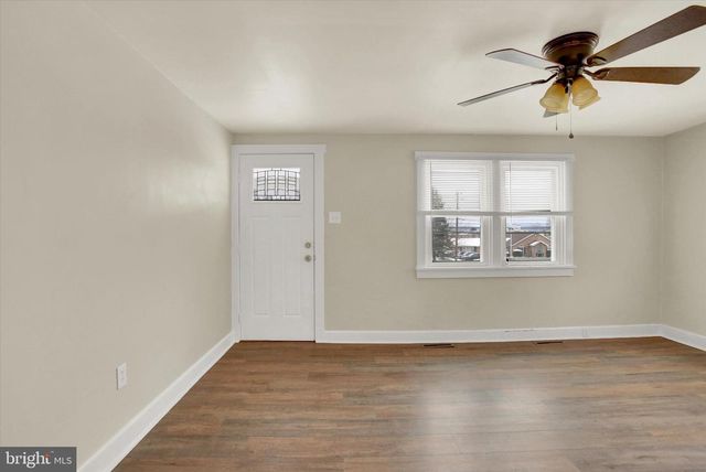 126 LOCUST ST, Elizabethville, PA 17023