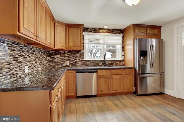 126 LOCUST ST, Elizabethville, PA 17023