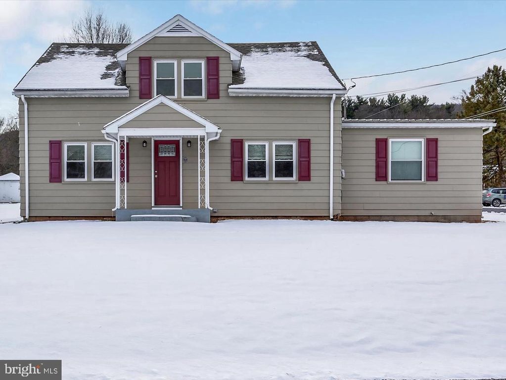 126 LOCUST ST, Elizabethville, PA 17023