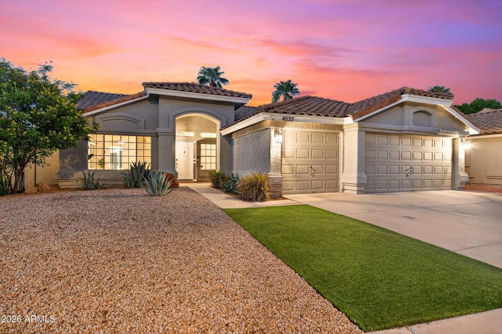 4532 E CHARLESTON Avenue, Phoenix, AZ 85032 — exterior
