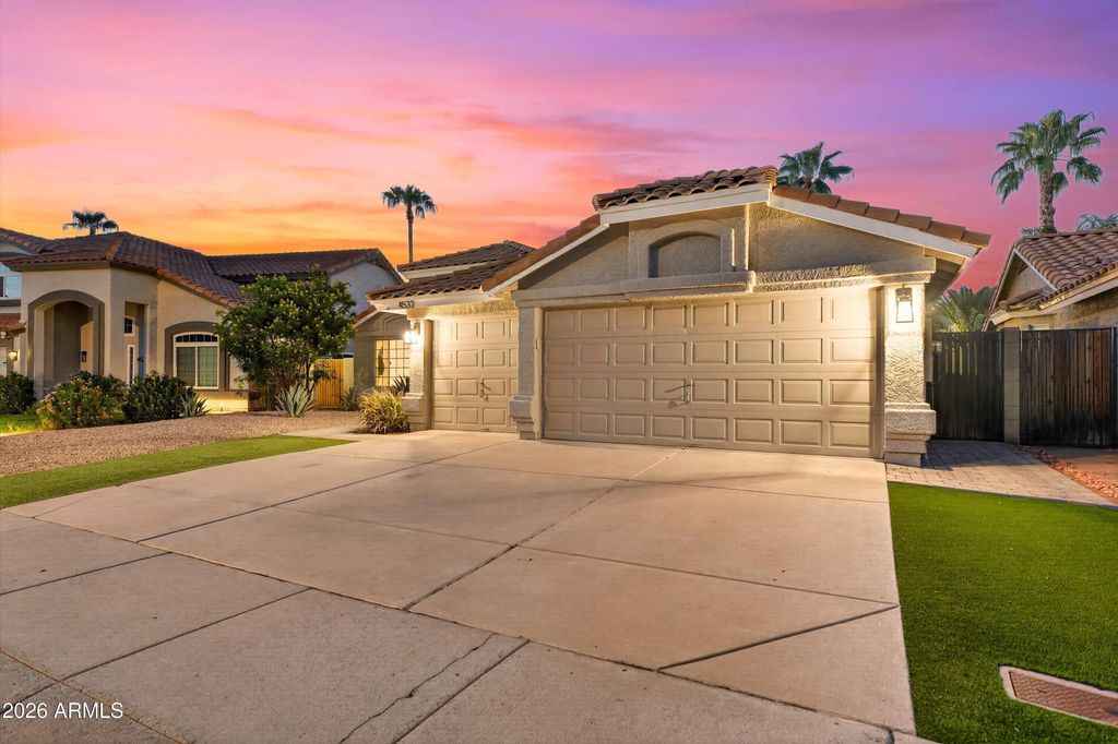 4532 E CHARLESTON Avenue, Phoenix, AZ 85032 — photo 2