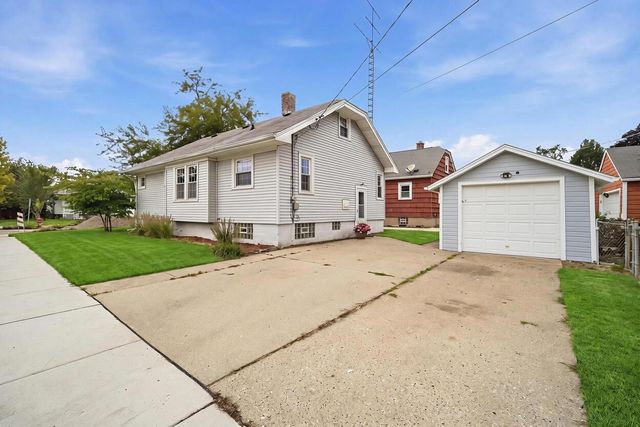 7551 27th AVENUE, Kenosha, WI 53143