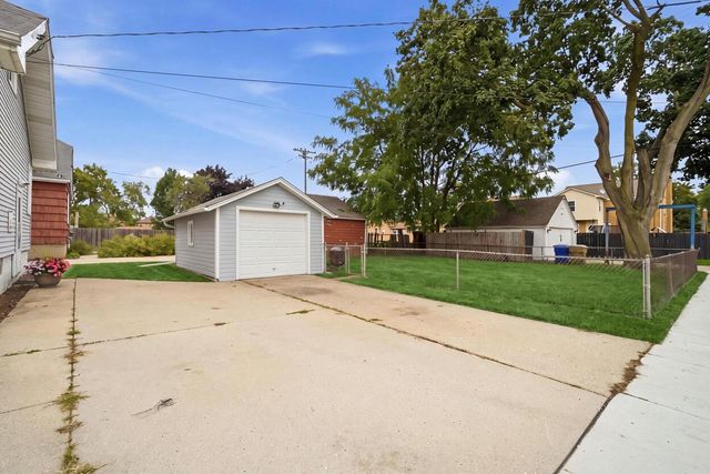 7551 27th AVENUE, Kenosha, WI 53143