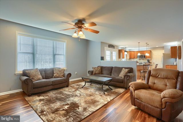 406 HIDDEN VALLEY RD, New Cumberland, PA 17070