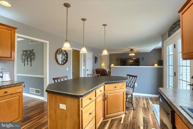 406 HIDDEN VALLEY RD, New Cumberland, PA 17070