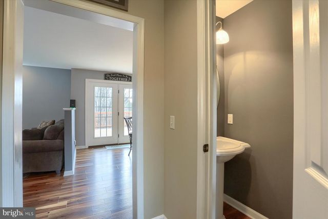 406 HIDDEN VALLEY RD, New Cumberland, PA 17070